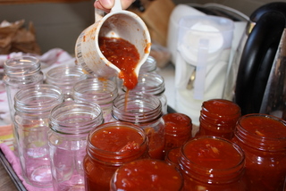 Fill them jars! Fill them jars!